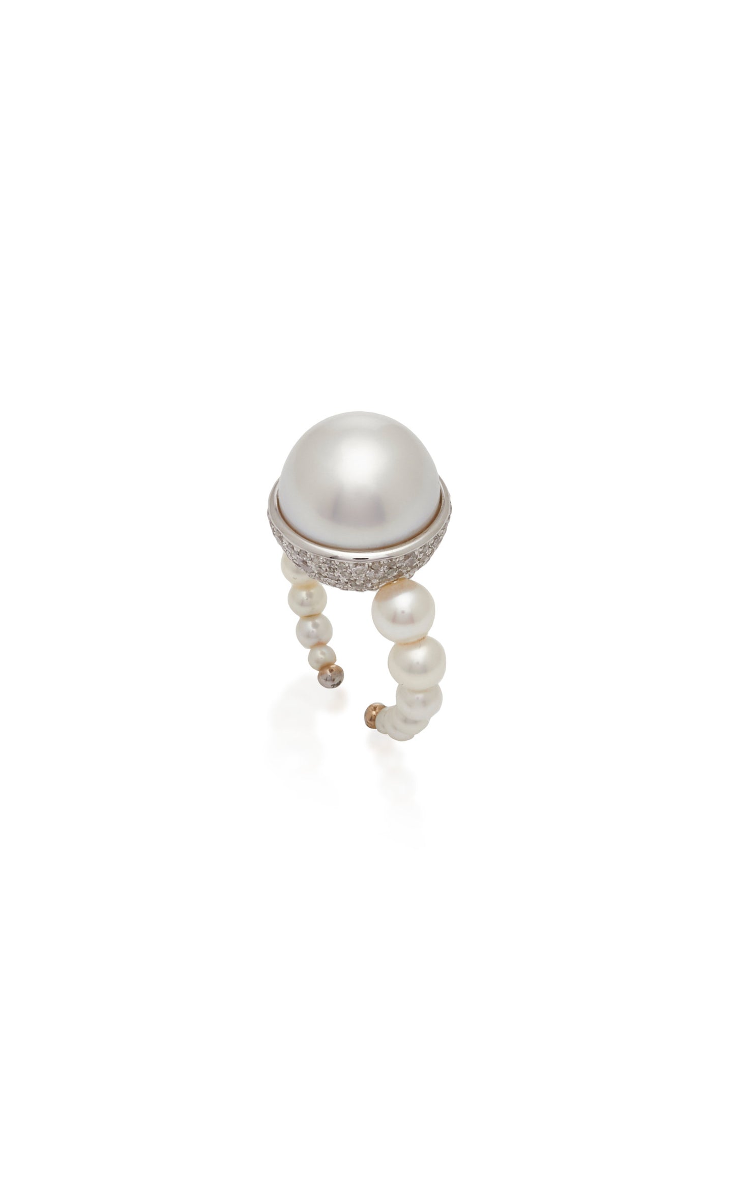 Gradating Pearl Ring