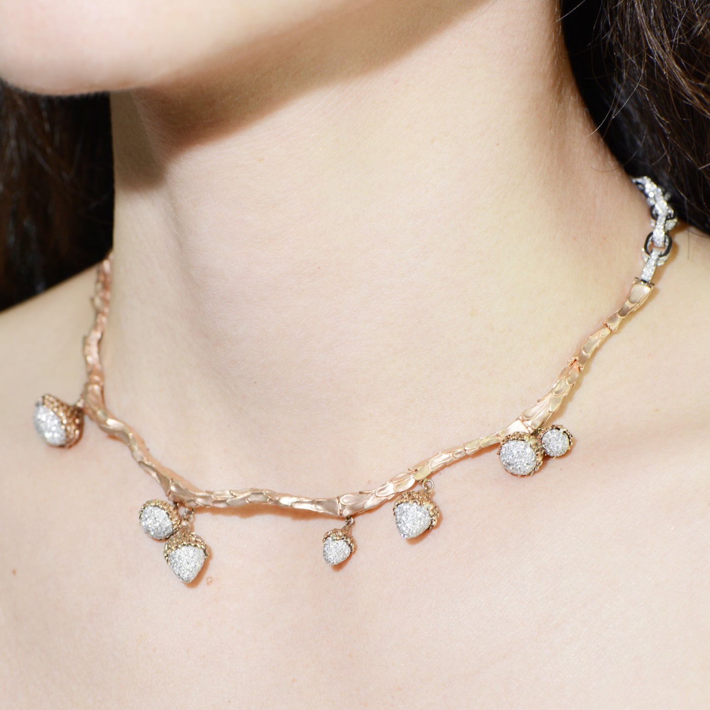 Acorn Choker